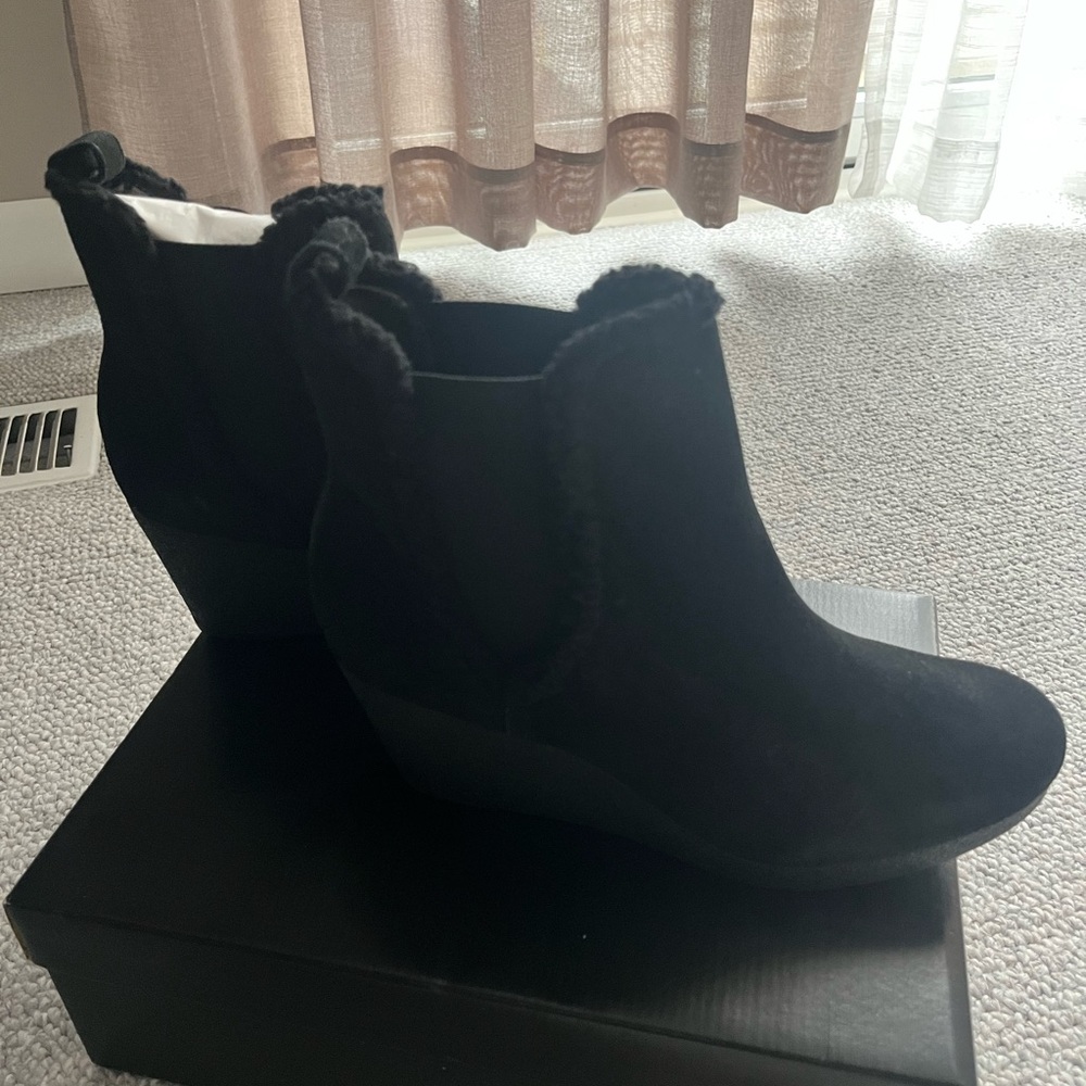 Talbots Boots 9 - Picture 2 of 8